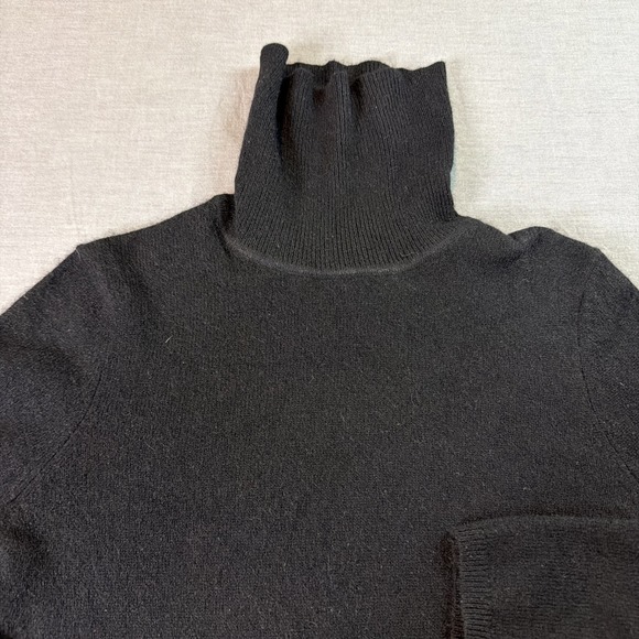 Women's Cashmere Charter Club Luxury Turtleneck Sweater Black Sz S - Picture 5 of 10